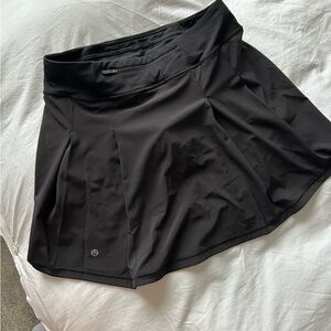 Black lululemon size 6 Skort